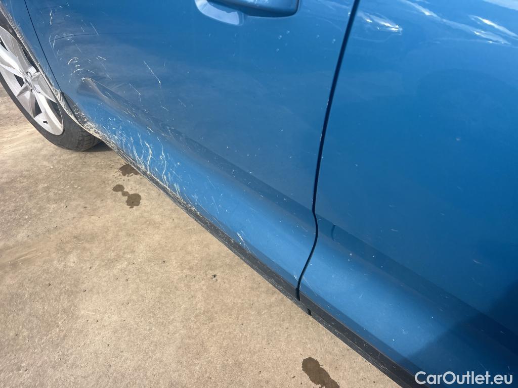  Volvo  XC 40 VOLVO XC40 / 2021 / 5P / todoterreno 2.0 B3 G Core Auto #1