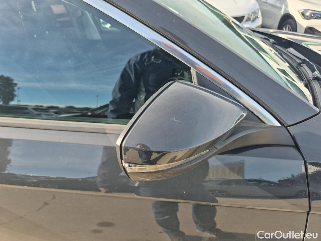  Volkswagen  T-ROC VOLKSWAGEN  / 2017 / 5P / todoterreno Edition 1.0 TSI 81kW (110CV) #28