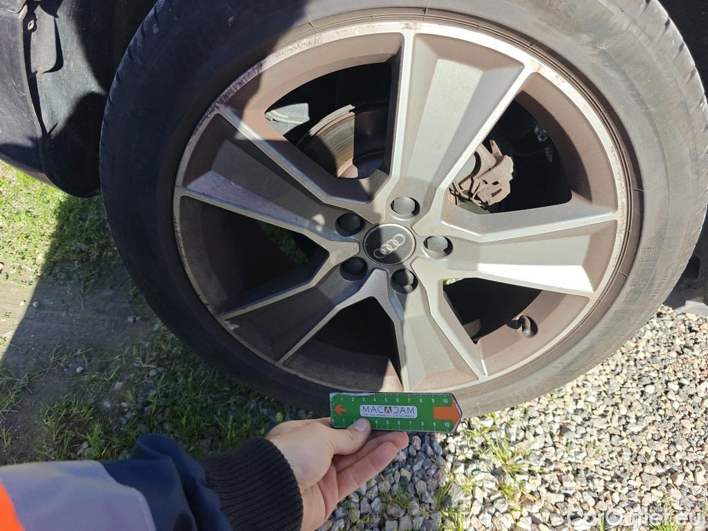  Audi  Q2 AUDI  / 2016 / 5P / todoterreno Design 35 TDI 110kW (150CV) #4