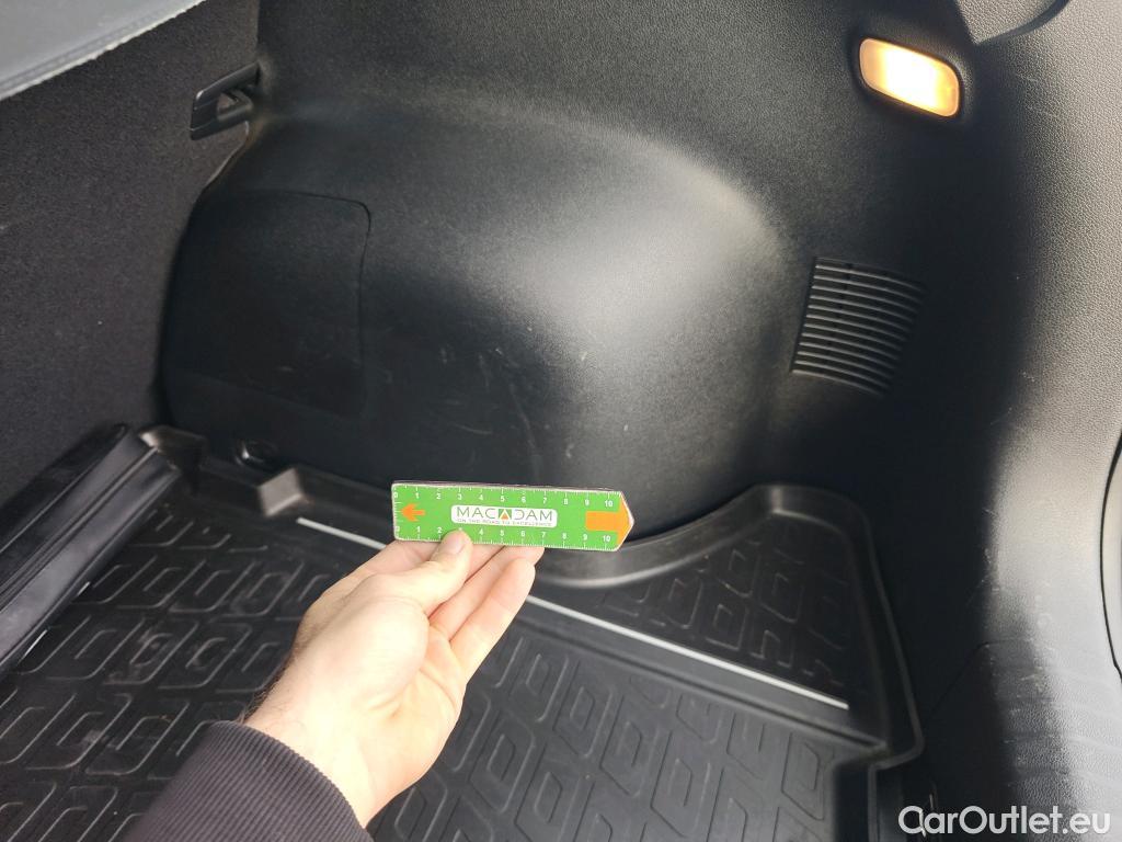  KIA  Niro KIA  / 2019 / 5P / crossover 1.6 GDi HEV 104kW (141CV) Concept #39