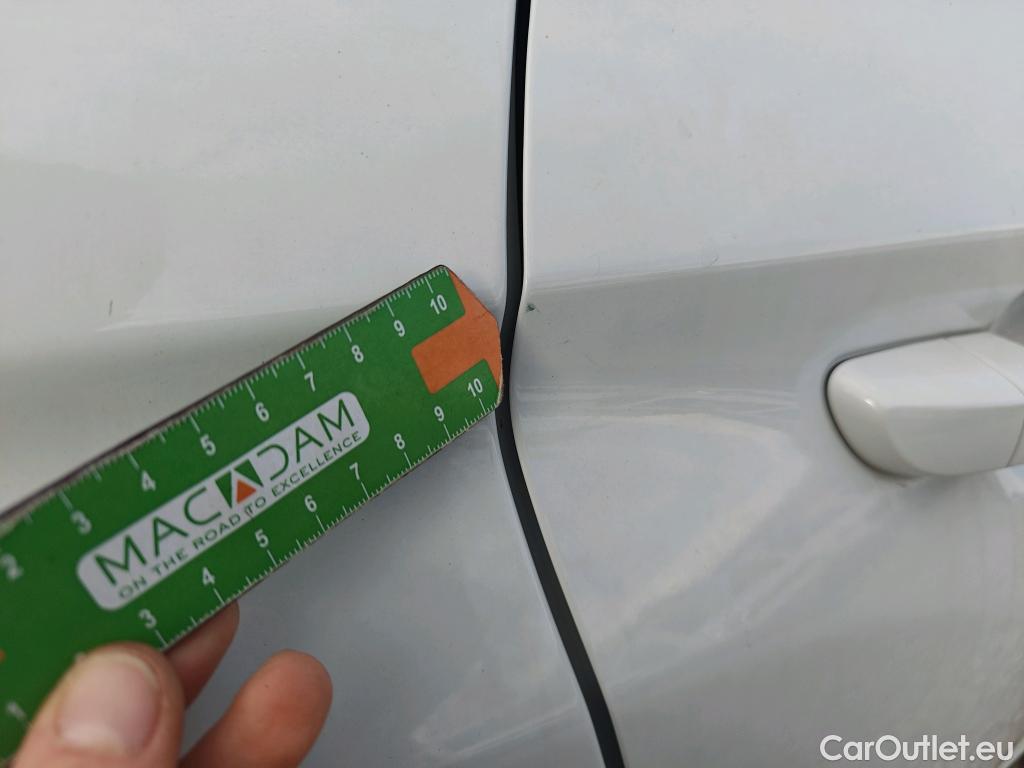  Hyundai  Konna HYUNDAI Kona / 2017 / 5P / todoterreno 1.6 GDI HEV Klass DCT #25