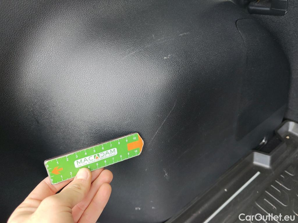  KIA  Niro KIA  / 2019 / 5P / crossover 1.6 GDi HEV 104kW (141CV) Concept #42