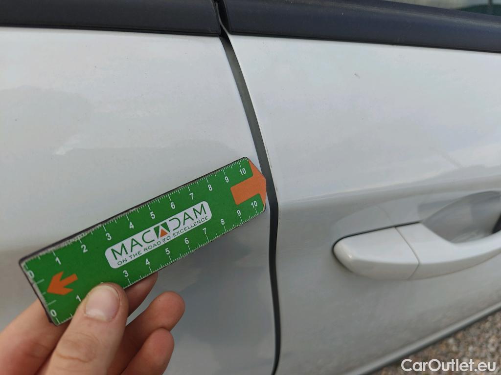  Hyundai  Konna HYUNDAI Kona / 2017 / 5P / todoterreno 1.6 GDI HEV Klass DCT #27