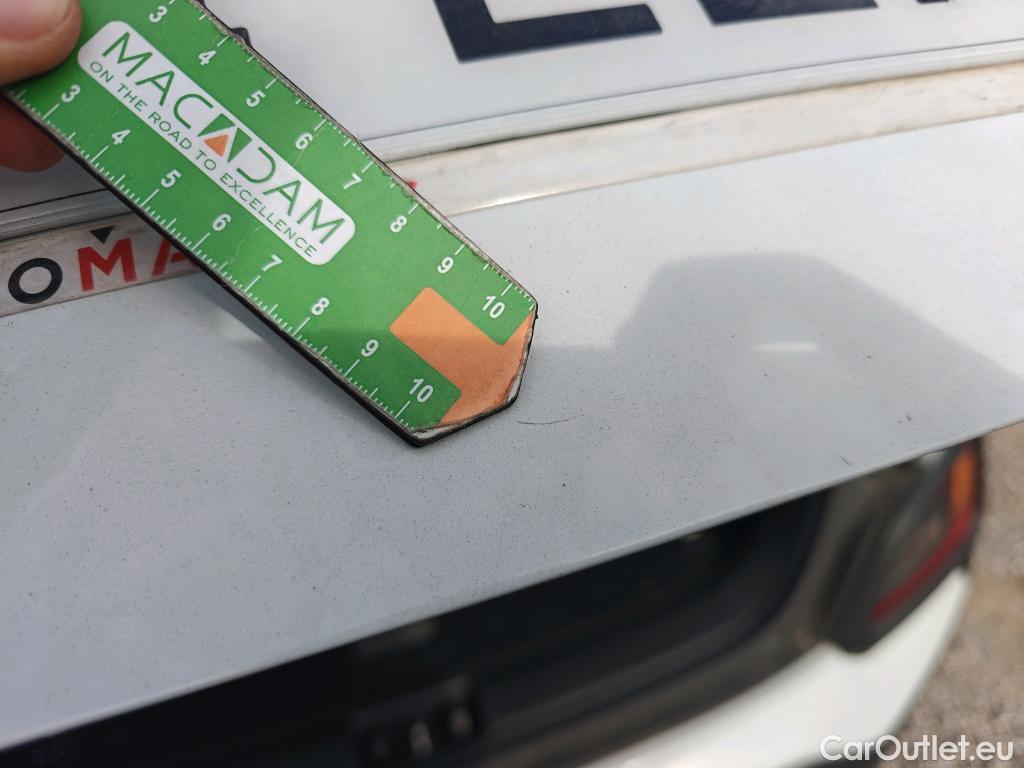  Hyundai  Konna HYUNDAI Kona / 2017 / 5P / todoterreno 1.6 GDI HEV Klass DCT #35