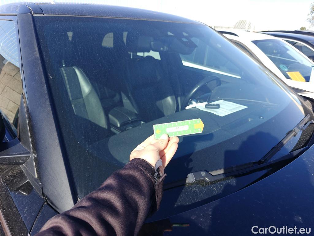  Land Rover  Range Rover LAND ROVER  Velar / 2017 / 5P / todoterreno 2.0D D240 R-Dynamic S 4WD Auto #68