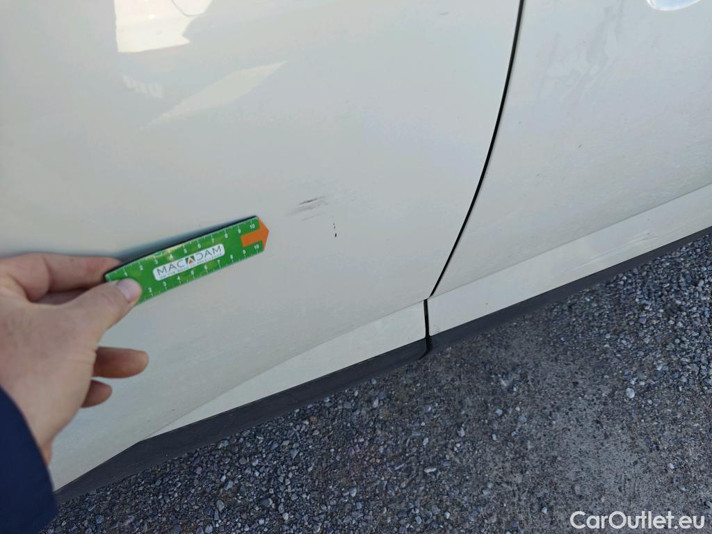  Nissan  Qashqai NISSAN  / 2021 / 5P / todoterreno DIG-T 116kW (158CV) mHEV Xtronic Acenta (AC2) #9