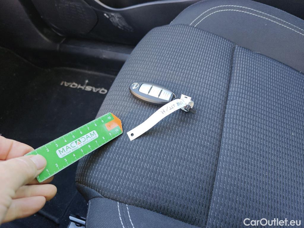  Nissan  Qashqai NISSAN  / 2021 / 5P / todoterreno DIG-T 116kW (158CV) mHEV Xtronic Acenta (AC2) #1