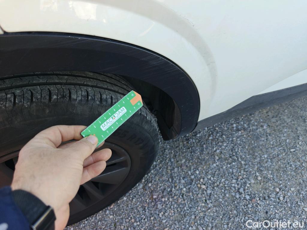  Nissan  Qashqai NISSAN  / 2021 / 5P / todoterreno DIG-T 116kW (158CV) mHEV Xtronic Acenta (AC2) #29