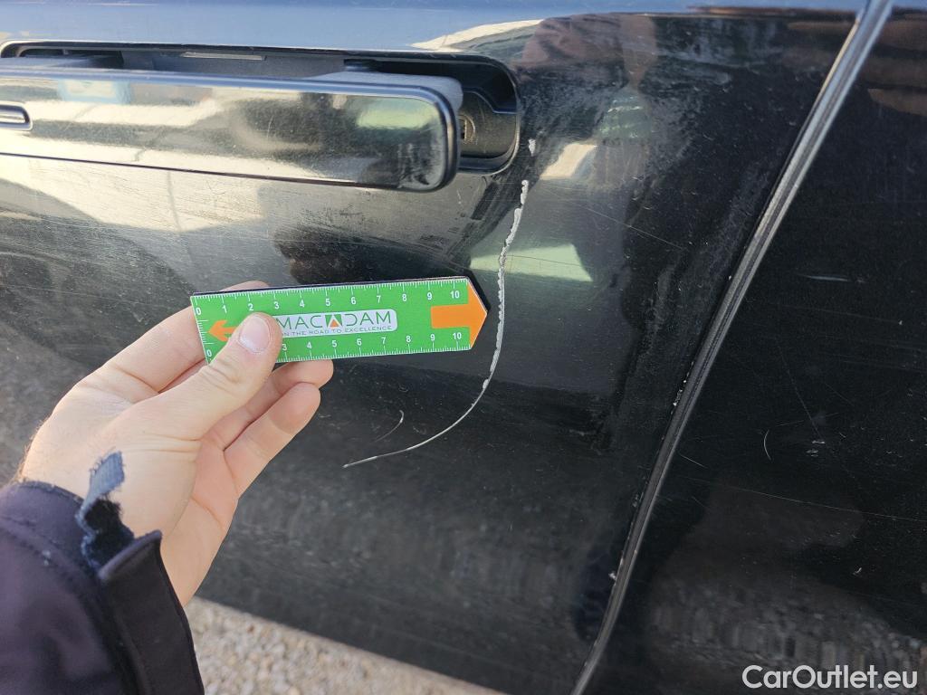  Land Rover  Range Rover LAND ROVER  Velar / 2017 / 5P / todoterreno 2.0D D240 R-Dynamic S 4WD Auto #18