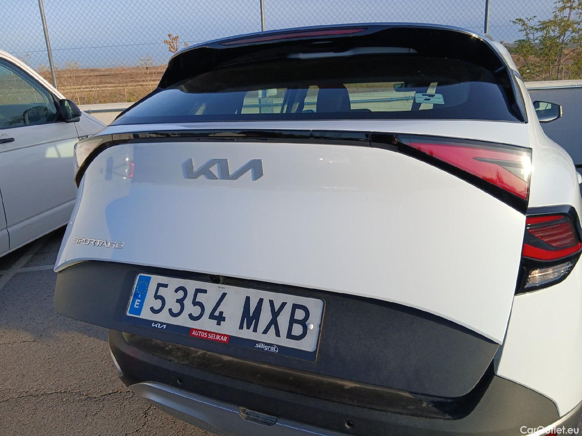  KIA  Sportage  Business 1.6 CRDi 135CV AT7 6E #17