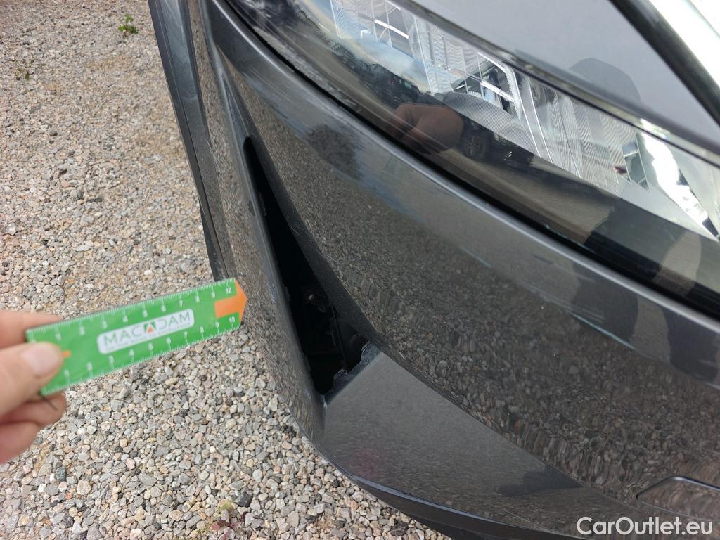  Nissan  Qashqai NISSAN  / 2021 / 5P / todoterreno DIG-T 116kW (158CV) mHEV Xtronic Acenta (AC9) #46