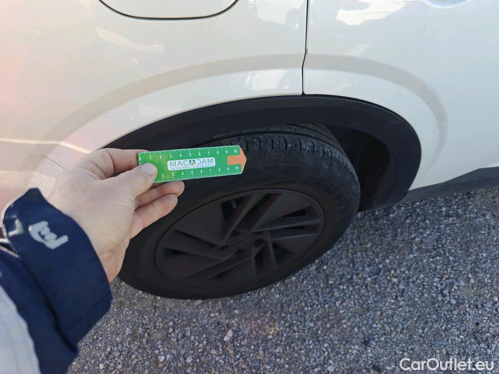  Nissan  Qashqai NISSAN  / 2021 / 5P / todoterreno DIG-T 116kW (158CV) mHEV Xtronic Acenta (AC2) #28