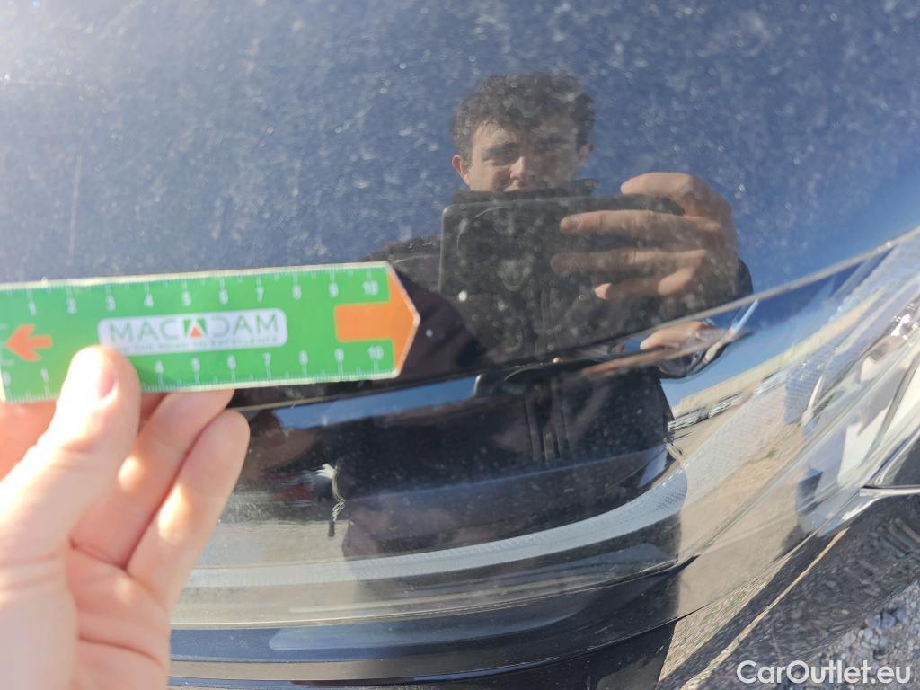  Land Rover  Range Rover LAND ROVER  Velar / 2017 / 5P / todoterreno 2.0D D240 R-Dynamic S 4WD Auto #91