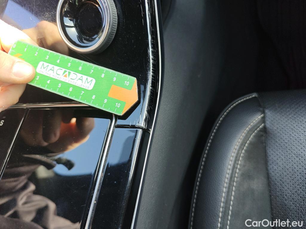  Land Rover  Range Rover LAND ROVER  Velar / 2017 / 5P / todoterreno 2.0D D240 R-Dynamic S 4WD Auto #3