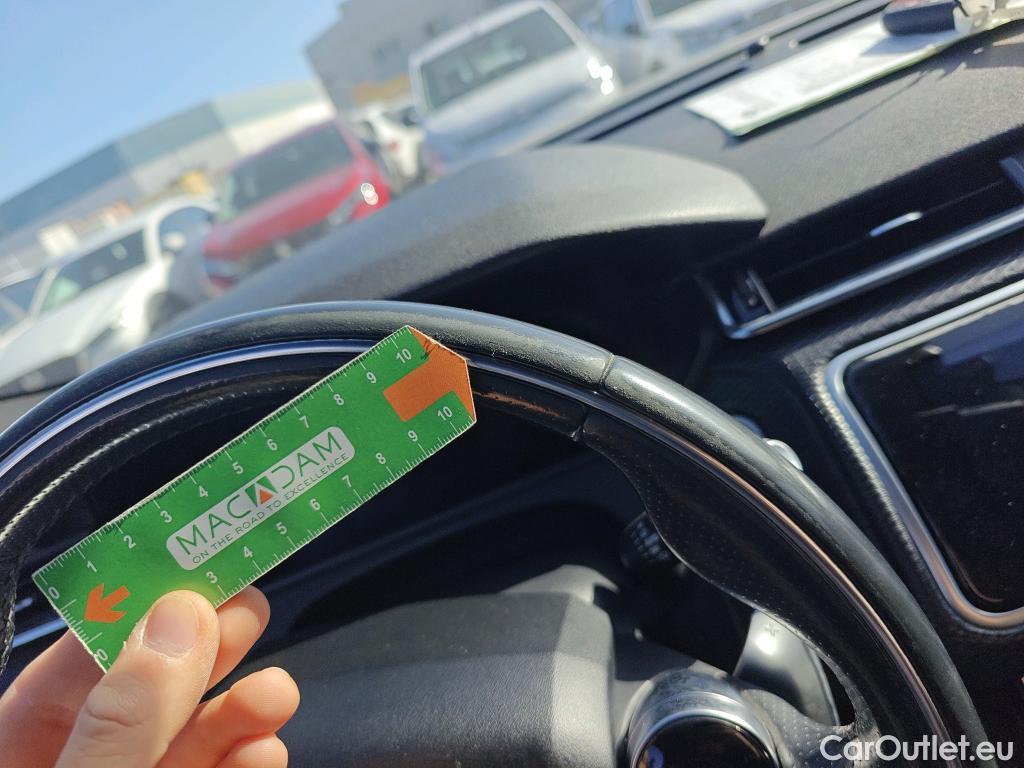  Land Rover  Range Rover LAND ROVER  Velar / 2017 / 5P / todoterreno 2.0D D240 R-Dynamic S 4WD Auto #76