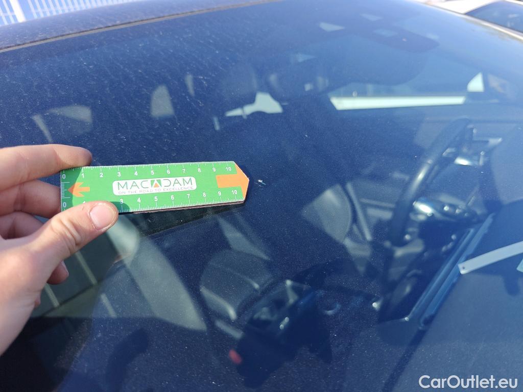  Land Rover  Range Rover LAND ROVER  Velar / 2017 / 5P / todoterreno 2.0D D240 R-Dynamic S 4WD Auto #70