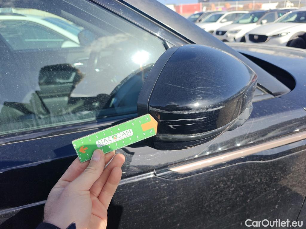  Land Rover  Range Rover LAND ROVER  Velar / 2017 / 5P / todoterreno 2.0D D240 R-Dynamic S 4WD Auto #84