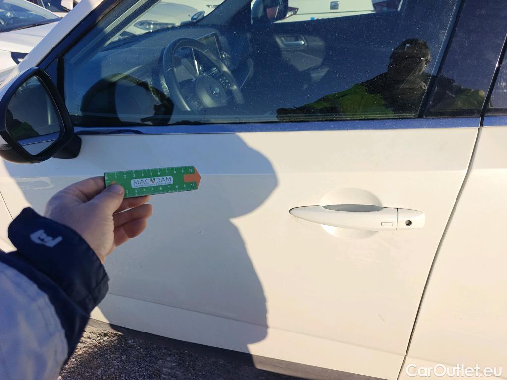  Nissan  Qashqai NISSAN  / 2021 / 5P / todoterreno DIG-T 116kW (158CV) mHEV Xtronic Acenta (AC2) #5