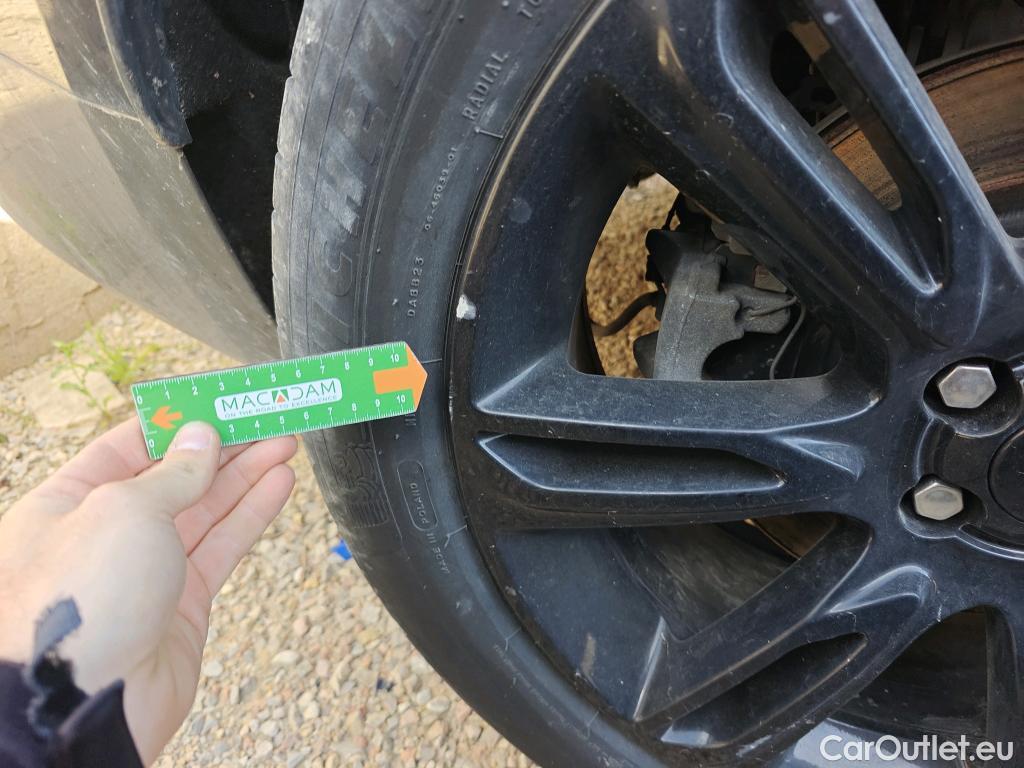  Land Rover  Range Rover LAND ROVER  Velar / 2017 / 5P / todoterreno 2.0D D240 R-Dynamic S 4WD Auto #49