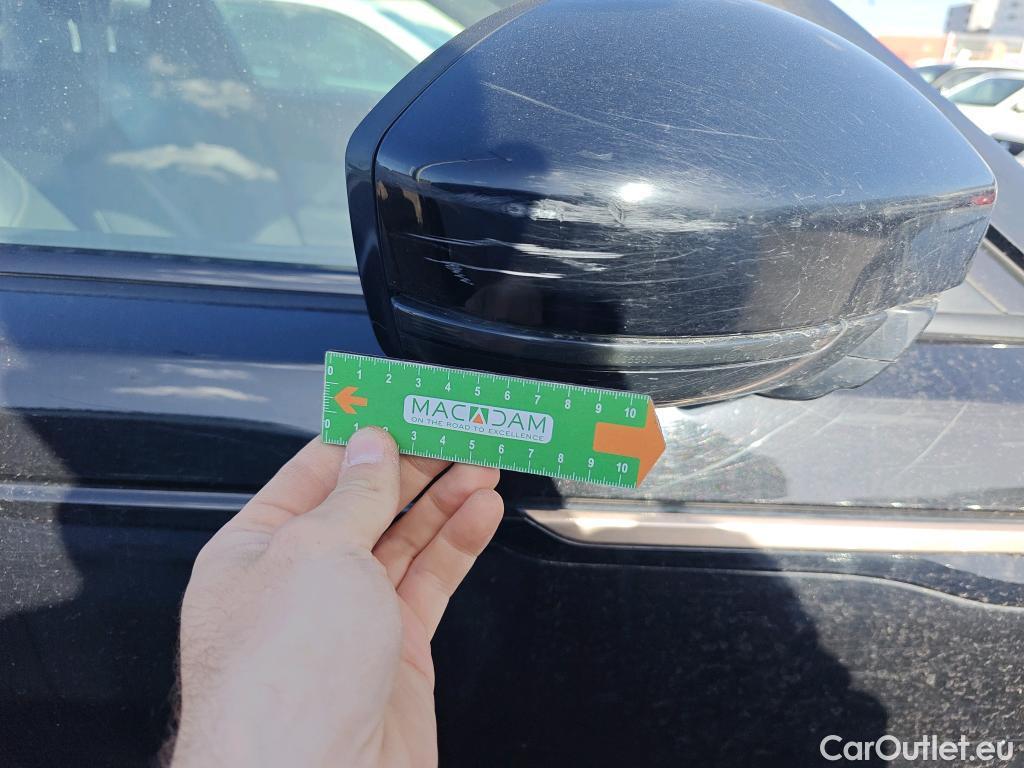  Land Rover  Range Rover LAND ROVER  Velar / 2017 / 5P / todoterreno 2.0D D240 R-Dynamic S 4WD Auto #87