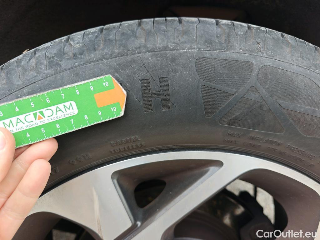  KIA  Sportage KIA  / 2018 / 5P / todoterreno 1.6 MHEV Business 100kW (136CV) 4x2 #8