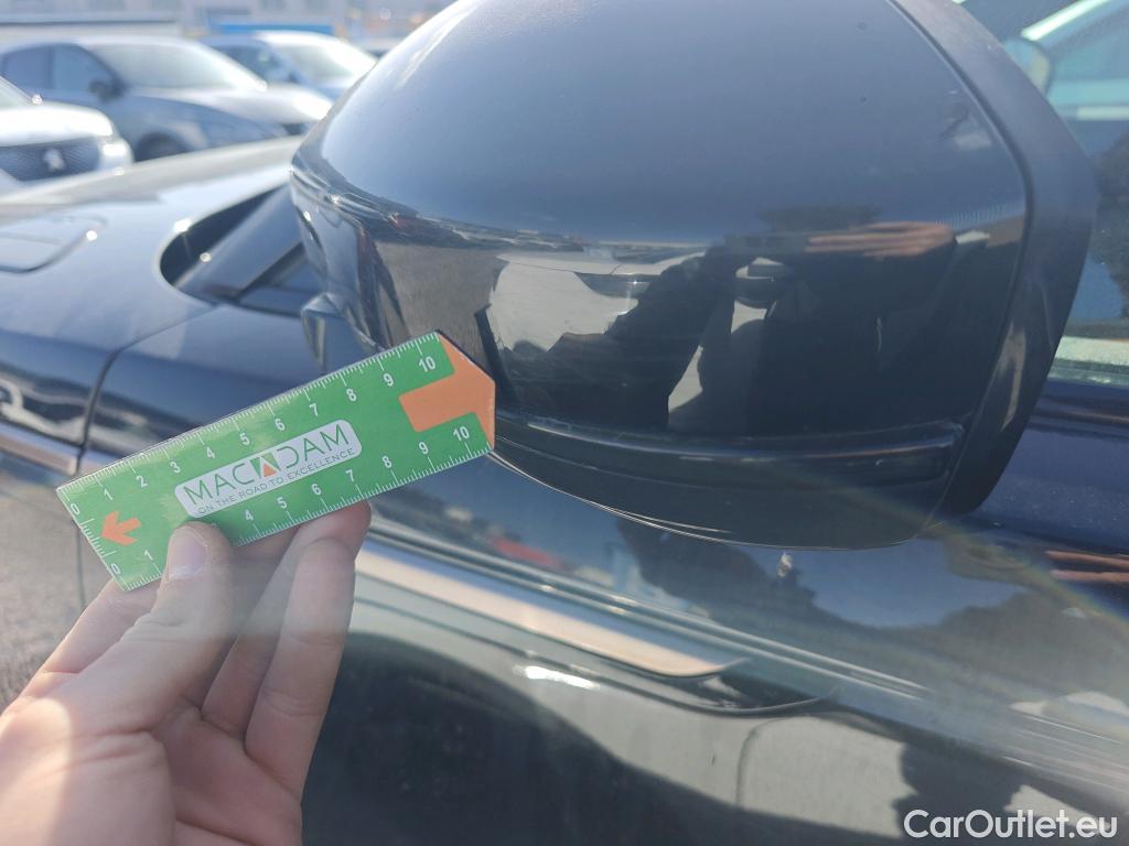  Land Rover  Range Rover LAND ROVER  Velar / 2017 / 5P / todoterreno 2.0D D240 R-Dynamic S 4WD Auto #98