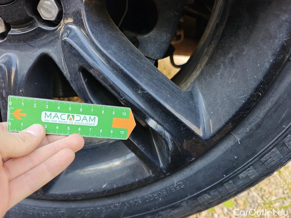  Land Rover  Range Rover LAND ROVER  Velar / 2017 / 5P / todoterreno 2.0D D240 R-Dynamic S 4WD Auto #59