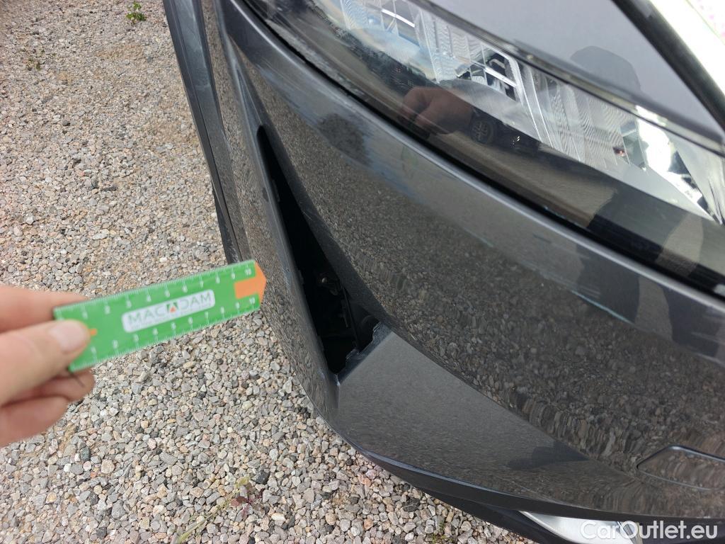  Nissan  Qashqai NISSAN  / 2021 / 5P / todoterreno DIG-T 116kW (158CV) mHEV Xtronic Acenta (AC9) #47