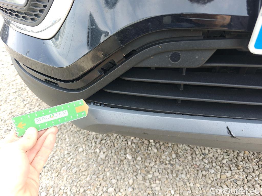  Renault  Kadjar RENAULT  / 2019 / 5P / crossover Zen GPF TCe 103kW (140CV) EDC (AC) #57