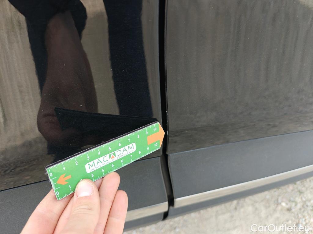  Renault  Kadjar RENAULT  / 2019 / 5P / crossover Zen GPF TCe 103kW (140CV) EDC (AC) #51