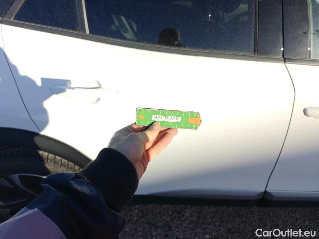  Peugeot  2008 PEUGEOT  / 2019 / 5P / todoterreno Allure Pack BlueHDI 81kW (110CV) (AC) #45