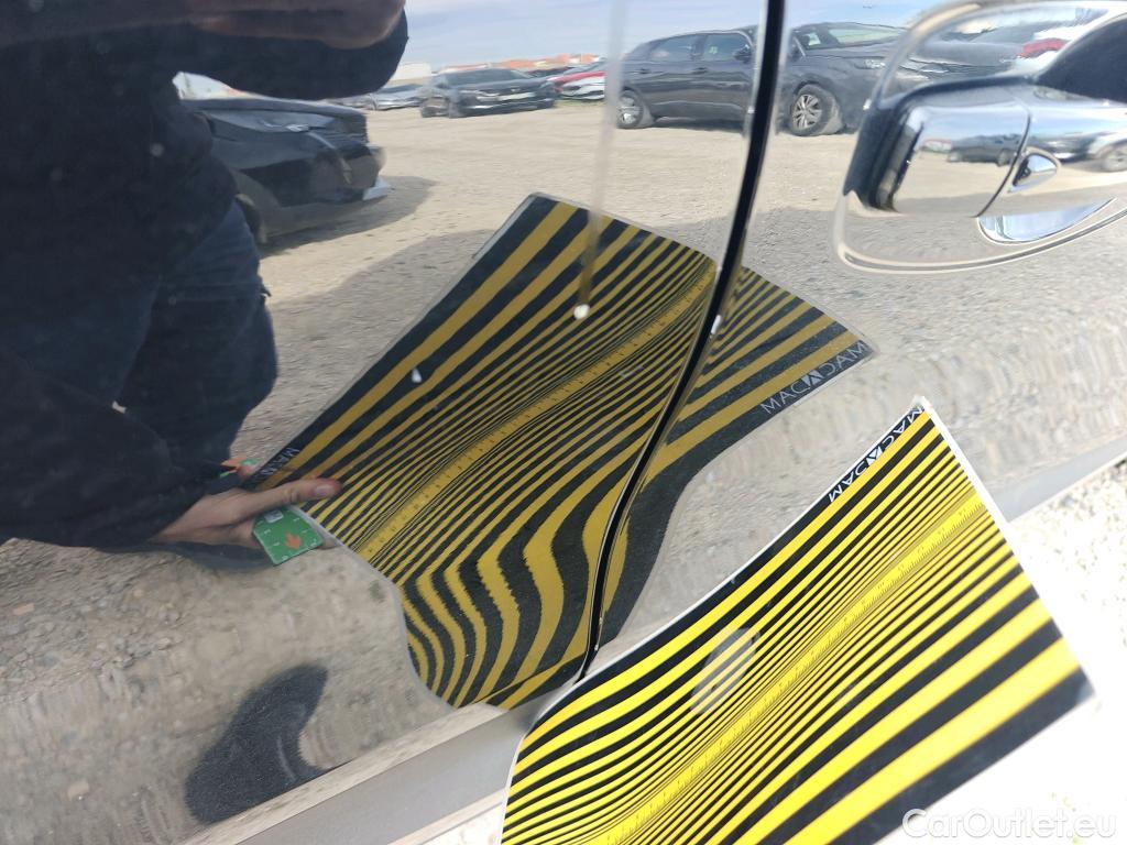  Renault  Kadjar RENAULT  / 2019 / 5P / crossover Zen GPF TCe 103kW (140CV) EDC (AC) #19