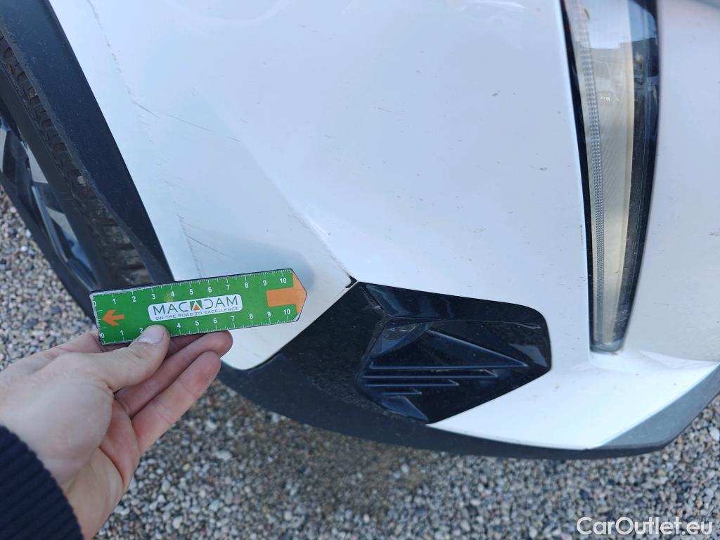  Peugeot  2008 PEUGEOT  / 2019 / 5P / todoterreno Allure Pack BlueHDI 81kW (110CV) (AC) #29