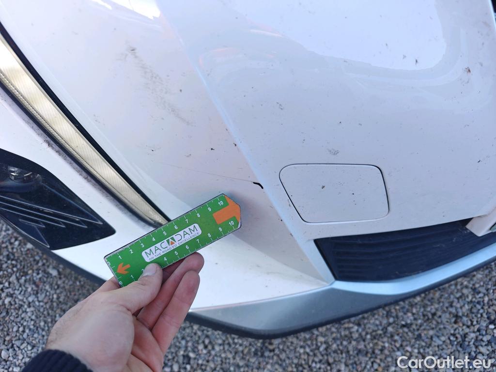  Peugeot  2008 PEUGEOT  / 2019 / 5P / todoterreno Allure Pack BlueHDI 81kW (110CV) (AC) #30