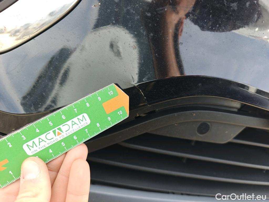  Renault  Kadjar RENAULT  / 2019 / 5P / crossover Zen GPF TCe 103kW (140CV) EDC (AC) #29