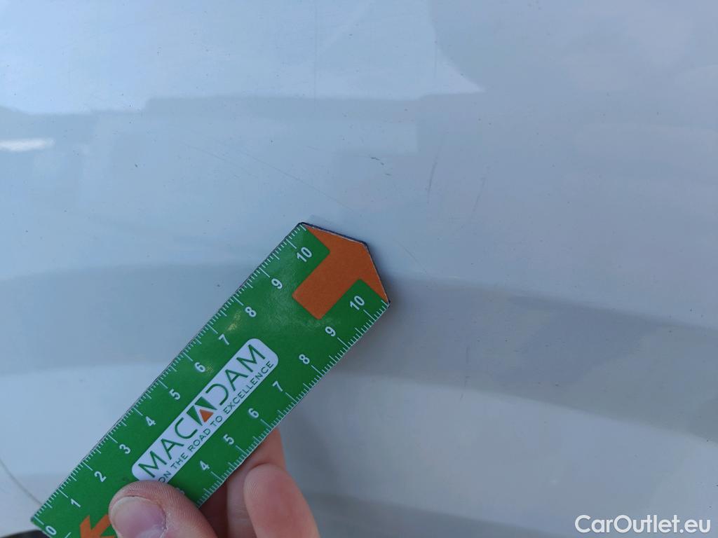  Peugeot  208 PEUGEOT  / 2019 / 5P / berlina con portón BlueHDi 73kW (100CV) Active Pack (AC) #51