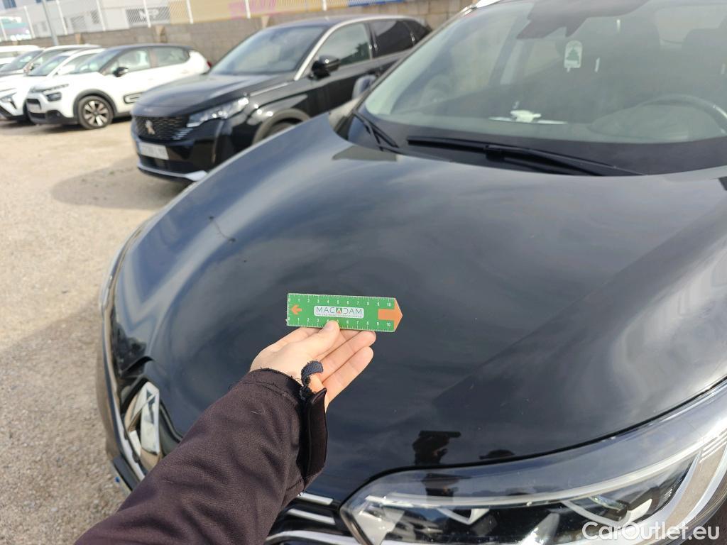  Renault  Kadjar RENAULT  / 2019 / 5P / crossover Zen GPF TCe 103kW (140CV) EDC (AC) #71