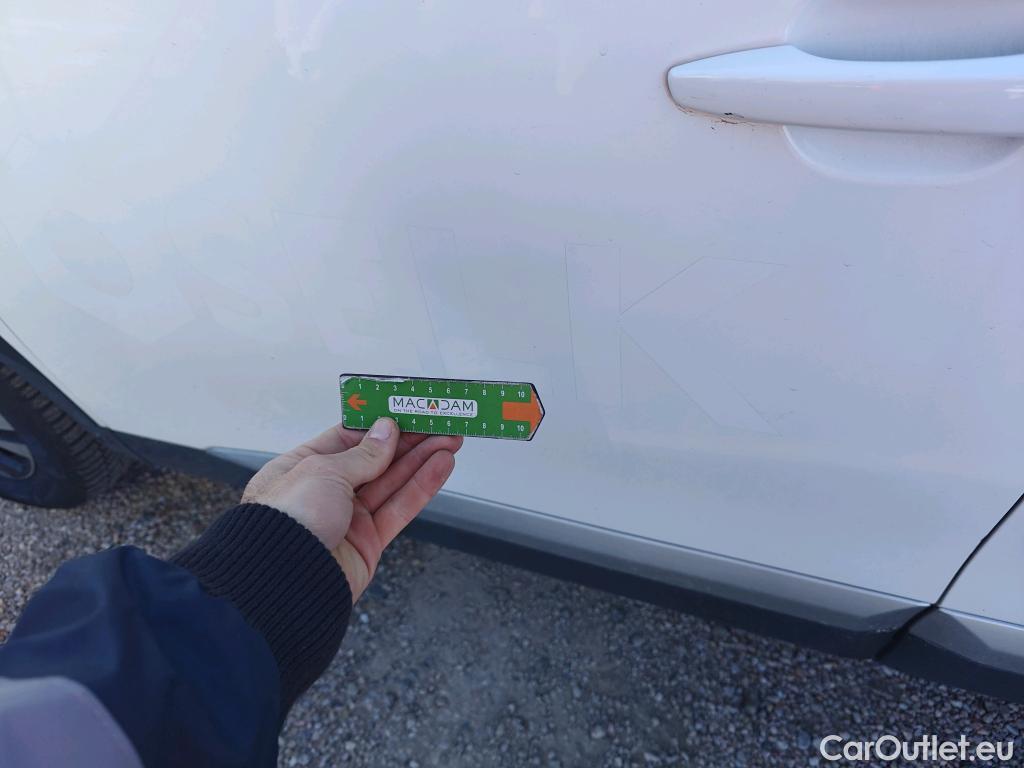  Peugeot  2008 PEUGEOT  / 2019 / 5P / todoterreno Allure Pack BlueHDI 81kW (110CV) (AC) #7