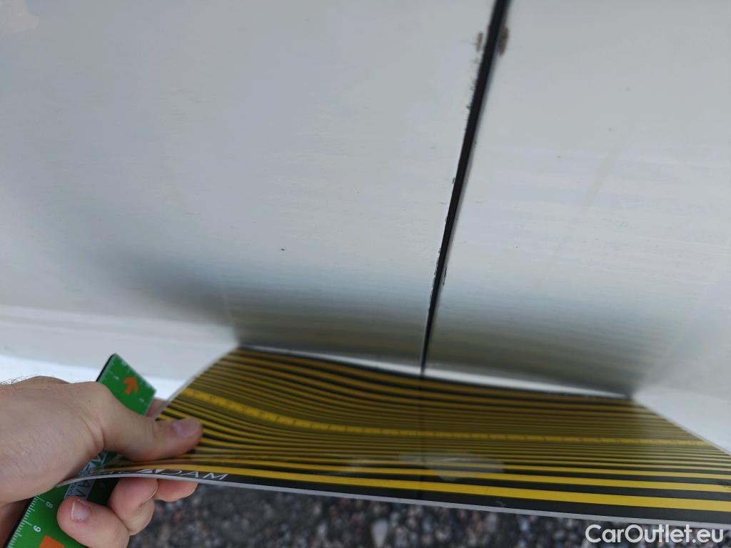  Peugeot  208 PEUGEOT  / 2019 / 5P / berlina con portón BlueHDi 73kW (100CV) Active Pack (AC) #15