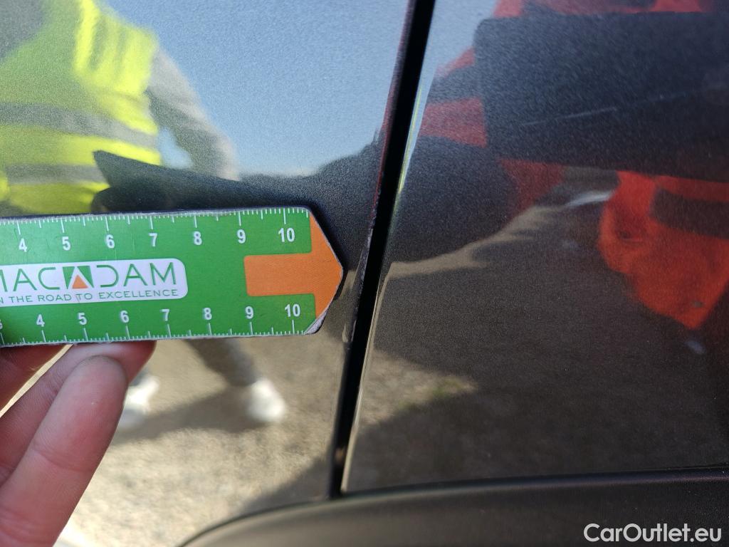  Peugeot  3008 PEUGEOT  Hybrid / 2020 / 5P / todoterreno 225 e-EAT8 Allure #28