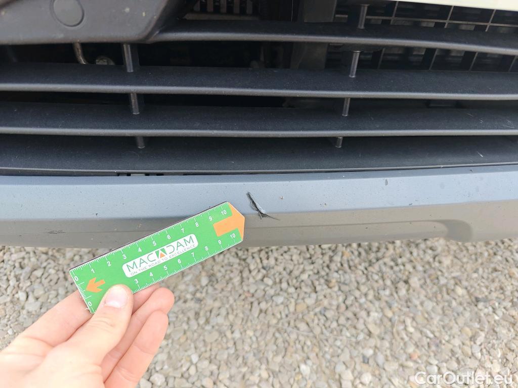  Renault  Kadjar RENAULT  / 2019 / 5P / crossover Zen GPF TCe 103kW (140CV) EDC (AC) #42