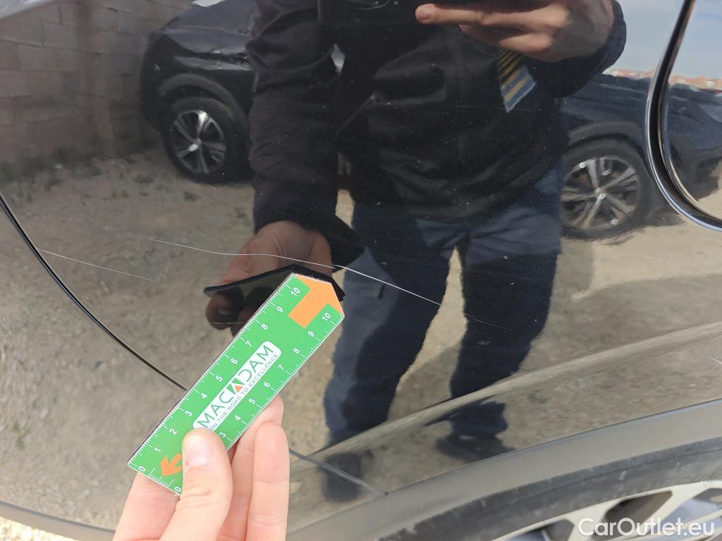  Renault  Kadjar RENAULT  / 2019 / 5P / crossover Zen GPF TCe 103kW (140CV) EDC (AC) #17