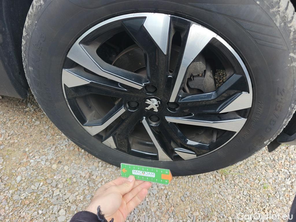  Peugeot  2008 PEUGEOT  / 2019 / 5P / todoterreno Allure BlueHDI 81kW (110CV) #50