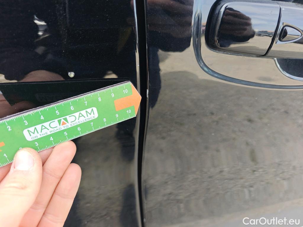  Renault  Kadjar RENAULT  / 2019 / 5P / crossover Zen GPF TCe 103kW (140CV) EDC (AC) #52