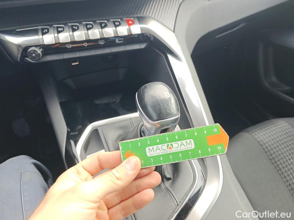  Peugeot  3008 PEUGEOT  / 2020 / 5P / todoterreno 1.5 BlueHDi 96kW (130CV) S&S Active Pack (AC3) #19