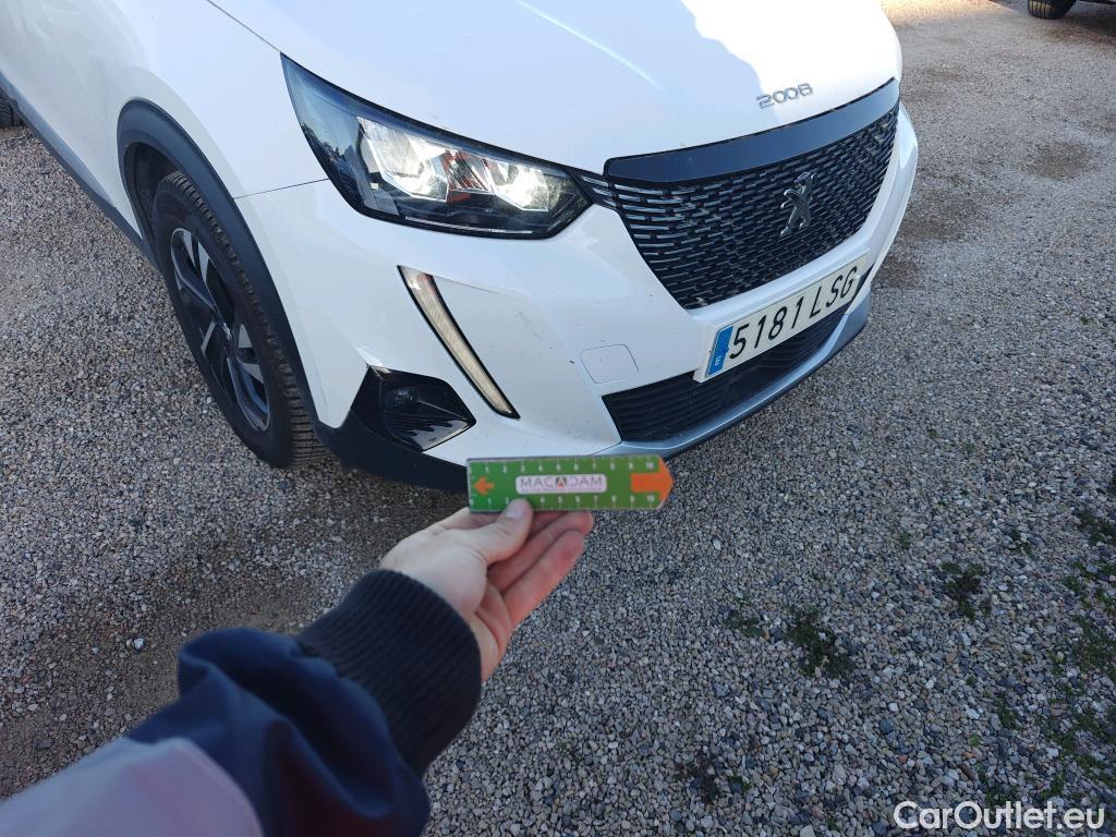  Peugeot  2008 PEUGEOT  / 2019 / 5P / todoterreno Allure Pack BlueHDI 81kW (110CV) (AC) #28