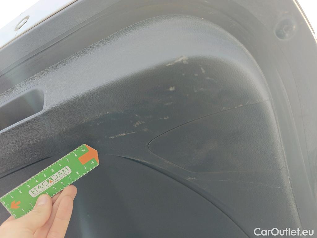  Renault  Megane RENAULT Mégane / 2020 / 5P / berlina con portón Equilibre Blue dCi 85 kW (115CV)-SS #14