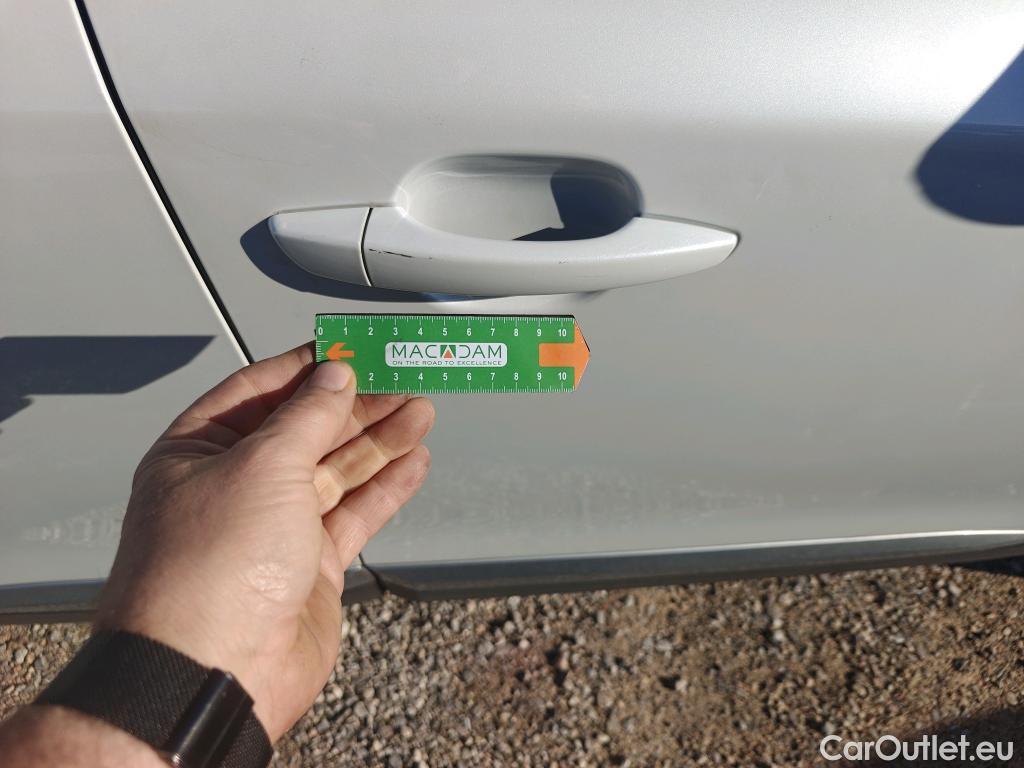  Peugeot  2008 PEUGEOT  / 2019 / 5P / todoterreno Allure Puretech 130 S&S EAT8 #12