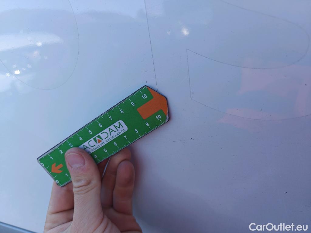  Peugeot  2008 PEUGEOT  / 2019 / 5P / todoterreno Allure Pack BlueHDI 81kW (110CV) (AC) #3