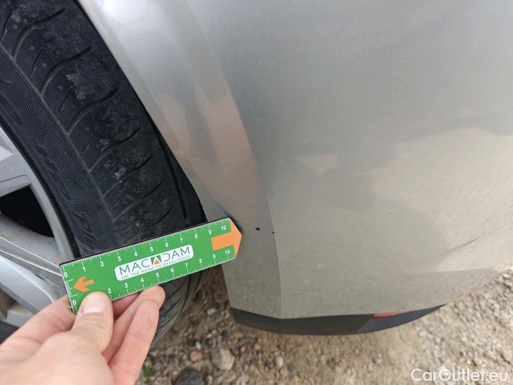  Renault  Megane RENAULT Mégane / 2020 / 5P / berlina con portón Equilibre Blue dCi 85 kW (115CV)-SS #25